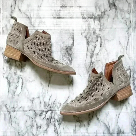 Jeffrey Campbell Taggart Suede‎ Cutout Ankle Booties - Picture 2 of 9